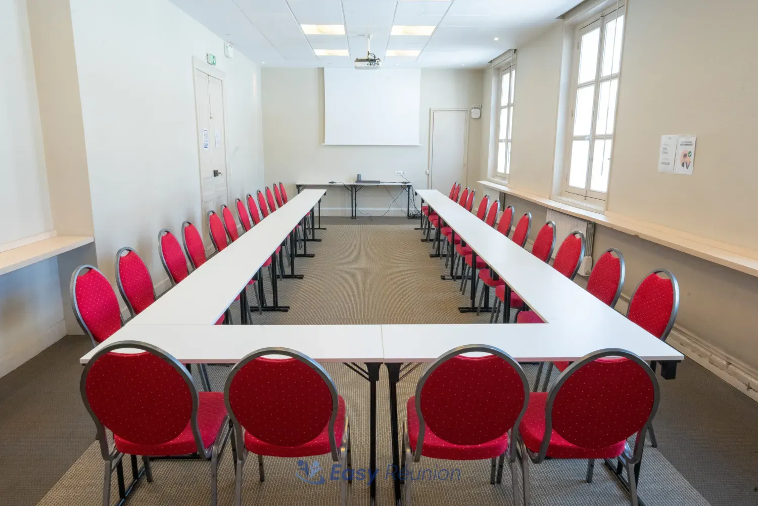 Location Salle Rouge Jules & André Siegfried Paris 7e, 60m²