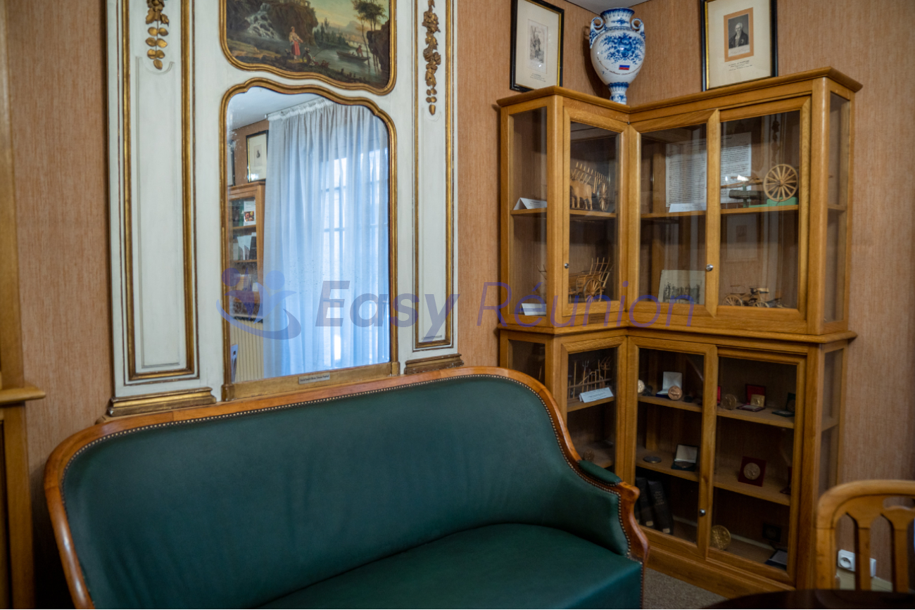Petit Salon